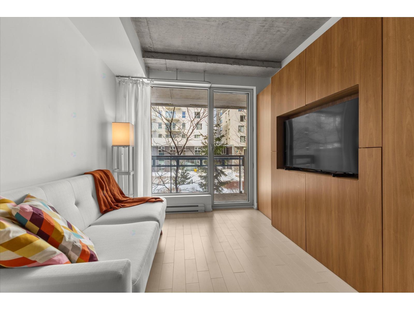 Modern apartment — Place Michel-Brault